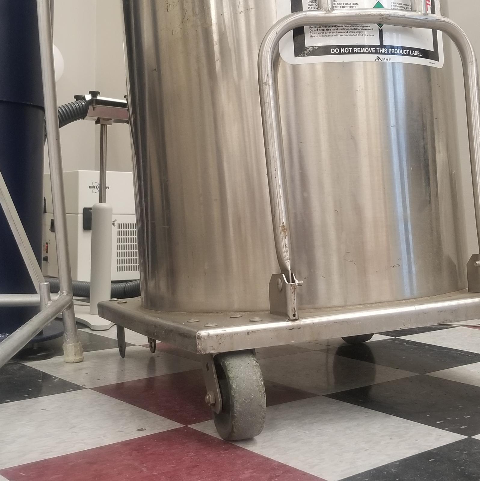 Wheel fell over of liquid nitrogen dewar. Replaced.